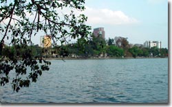 Hoan Kiem Lake